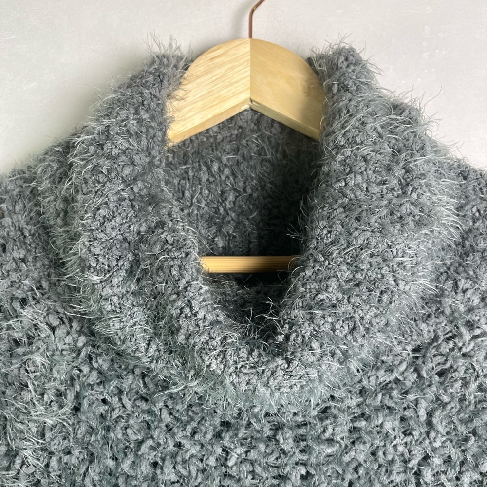POL Women’s Fluffy Eyelash Knit Cowl Neck Sweater Gray Textured Pullover Sz S - Picture 5 of 11